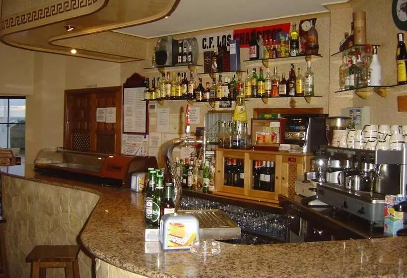 فندق Hostal Restaurante Santa Cruz