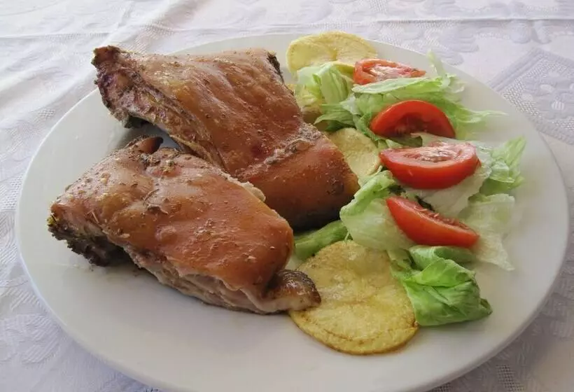 فندق Hostal Restaurante Santa Cruz