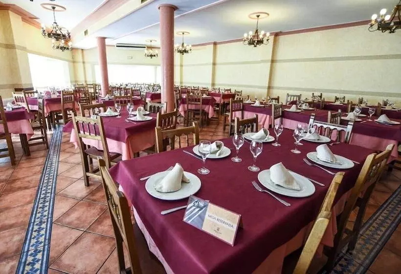 فندق Hostal Restaurante Santa Cruz