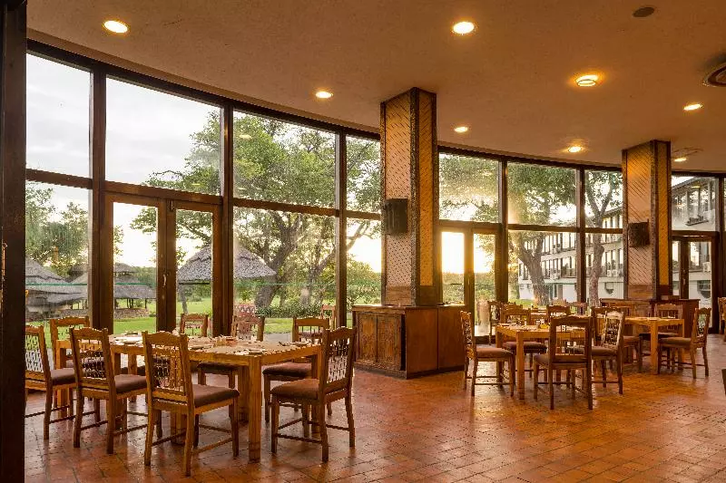 Hotelli Hwange Safari Lodge