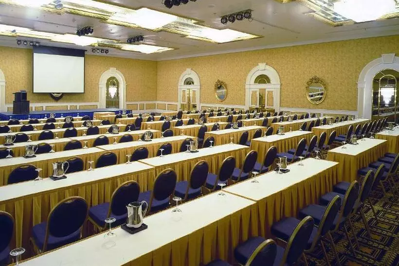 Отель Melia Caracas