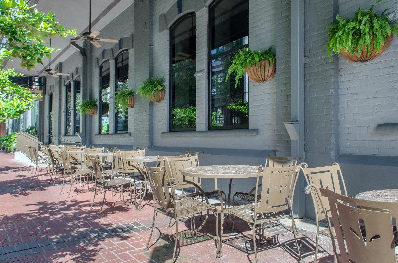 Hotel Omni Riverfront New Orleans