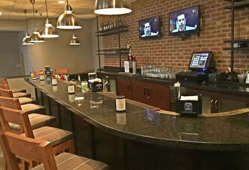 ホテル Wyndham Garden Inn Pittsburgh Airport