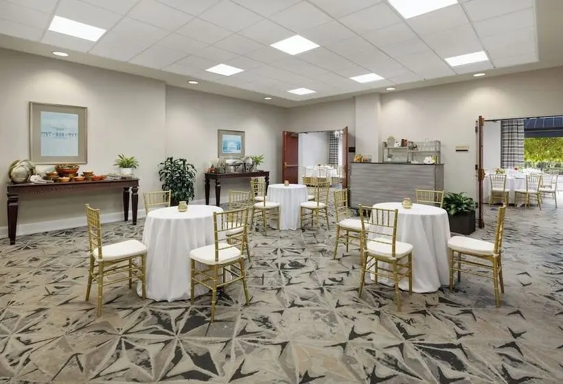 Riverfront Hotel New Orleans