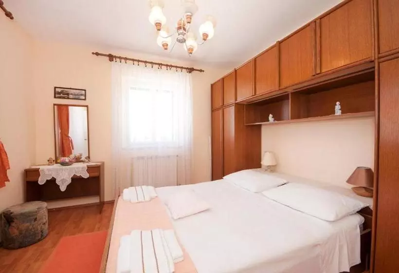 Apartments Gorana