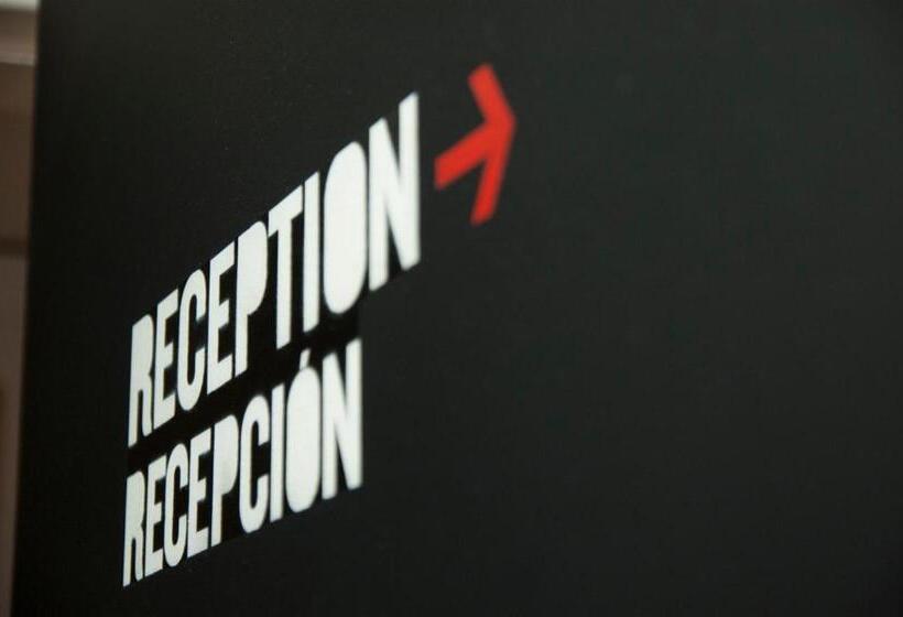 Хостел Be Ramblas Guest House