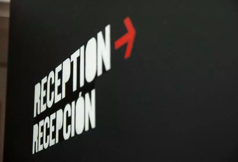 Хостел Be Ramblas Guest House