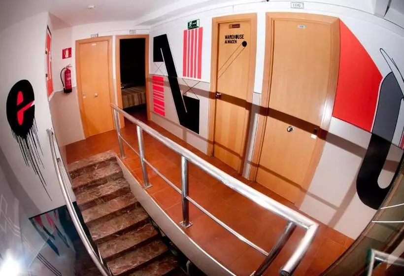 Хостел Be Ramblas Guest House