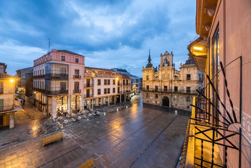 Hotelli Exe Astur Plaza