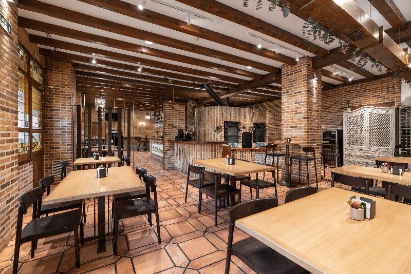 Hotelli Exe Astur Plaza