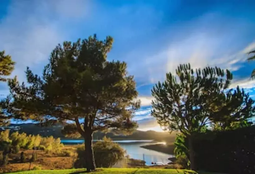 B Bou Hotel La Viñuela & Spa