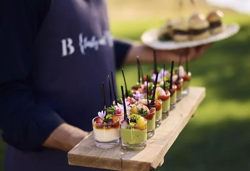 B Bou Hotel La Viñuela & Spa