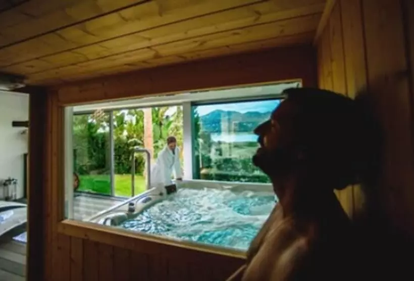 B Bou Hotel La Viñuela & Spa