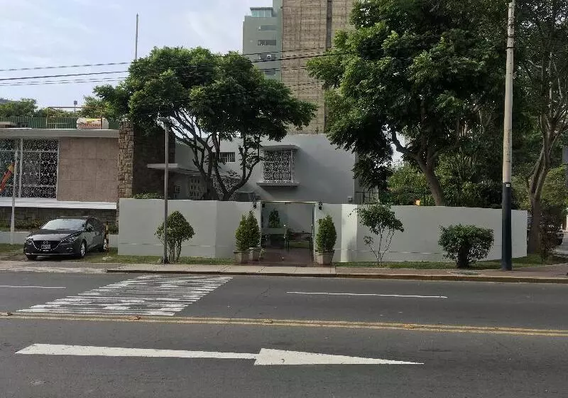 هتل Basadre Suites