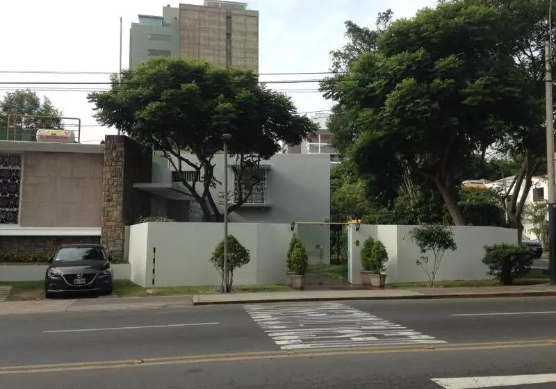 هتل Basadre Suites