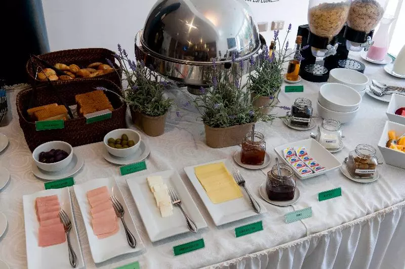 هتل Basadre Suites