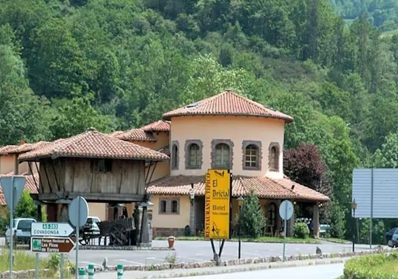 Hotel El Bricial