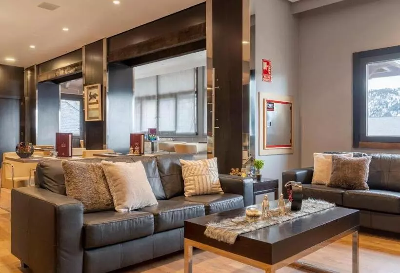 Отель Eurostars Royal Tanau