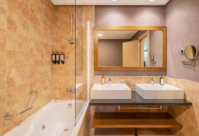 Отель Eurostars Royal Tanau