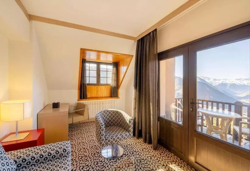 Отель Eurostars Royal Tanau