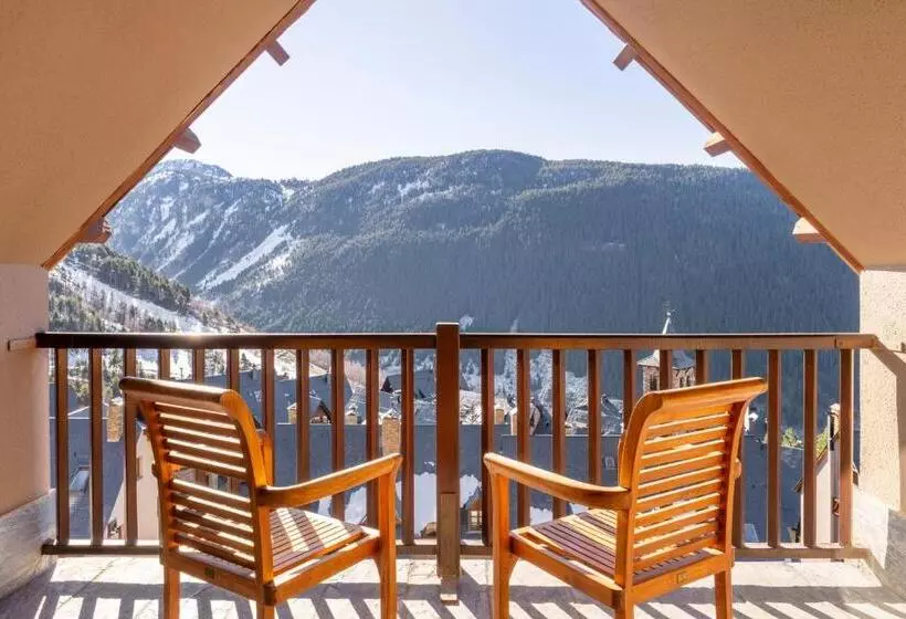 Отель Eurostars Royal Tanau