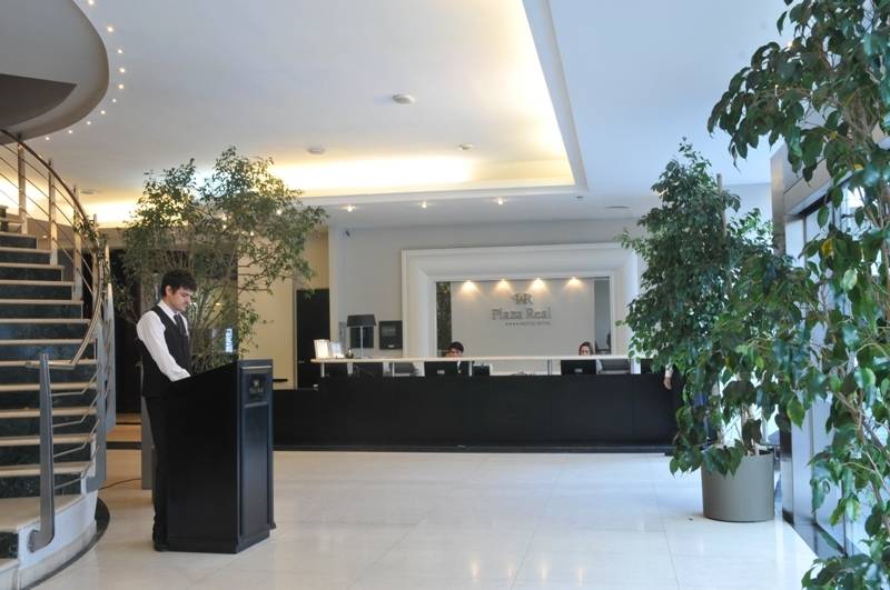 Hotel Plaza Real Suites