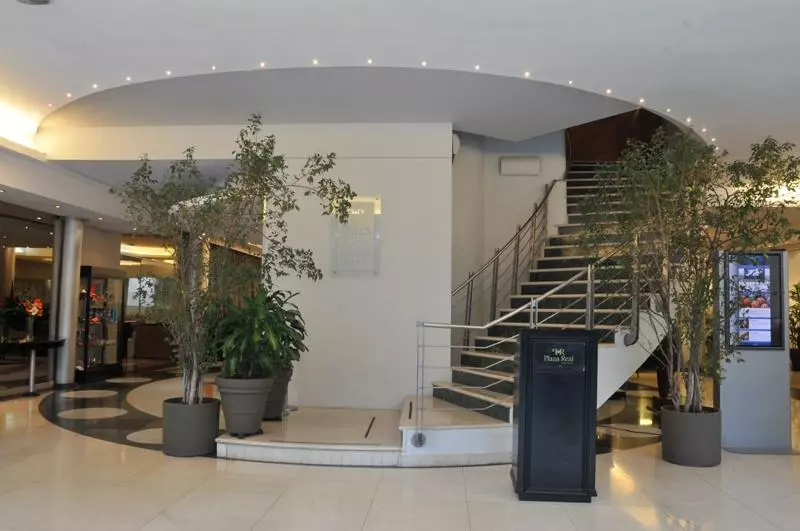Hotel Plaza Real Suites