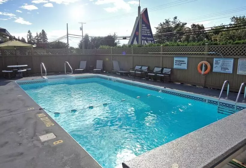 בית מלון כפרי Port Augusta Inn