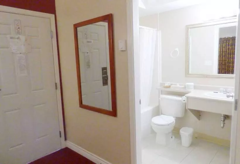 בית מלון כפרי Port Augusta Inn