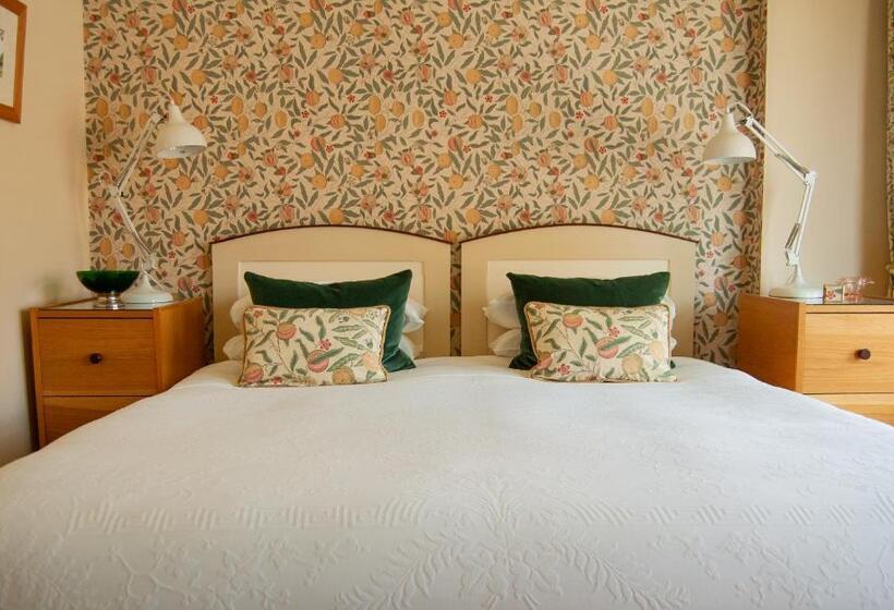 בית מלון כפרי Ravenhill House