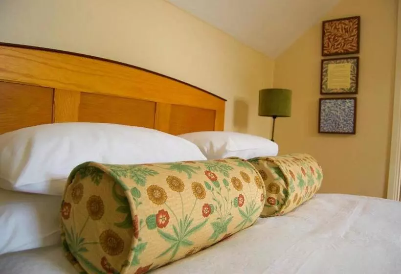 בית מלון כפרי Ravenhill House