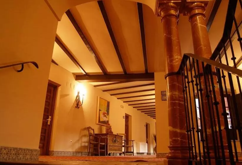 Отель Santo Domingo Lucena