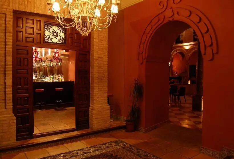 Отель Santo Domingo Lucena