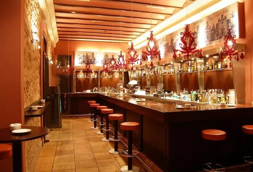 Отель Santo Domingo Lucena