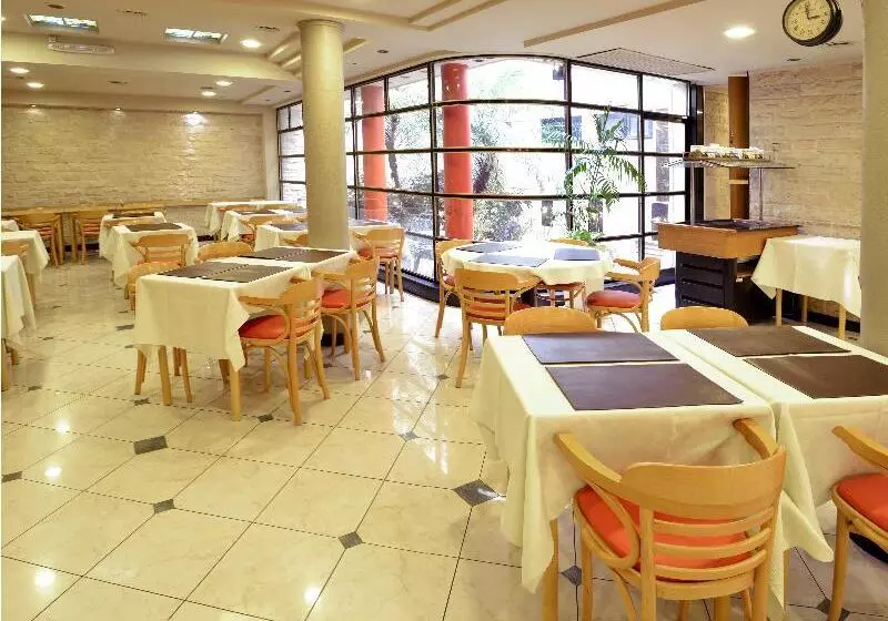 هتل Sarmiento Palace