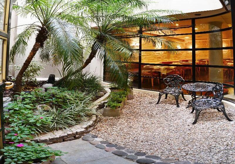 هتل Sarmiento Palace