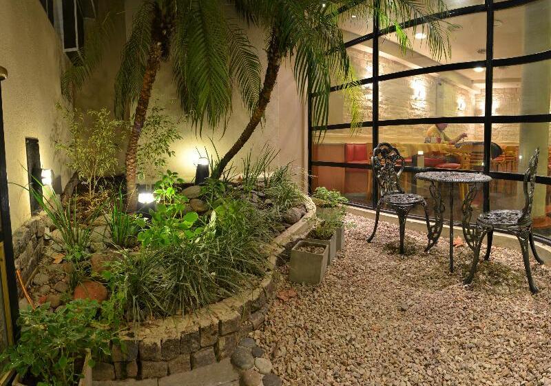 هتل Sarmiento Palace