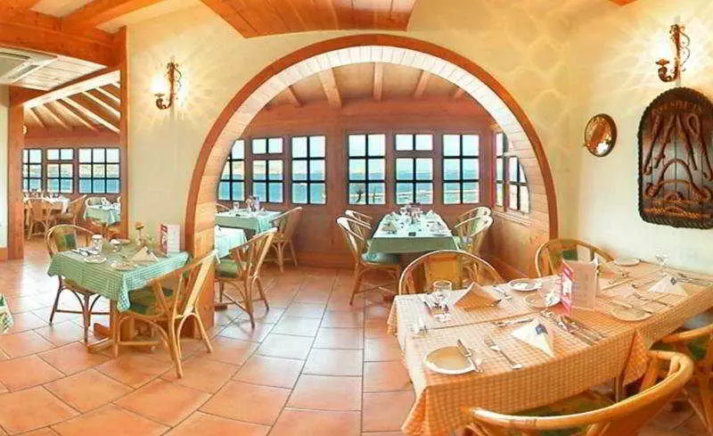 Mediterranea Hotel & Suites