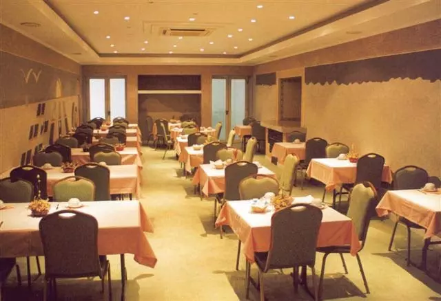 پانسیون Pensao Residencial Aviz