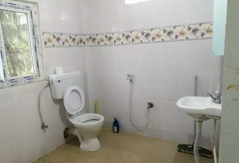 ホテル Chandras Residency