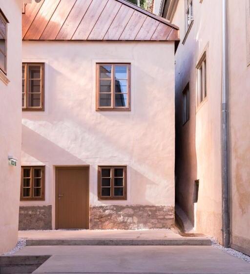 Kai 36   Hotel Zwischen Fels Und Fluss