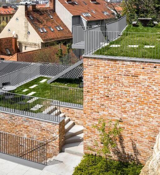 Kai 36   Hotel Zwischen Fels Und Fluss