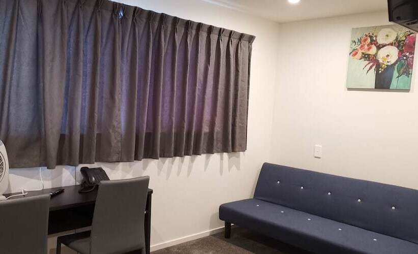 Airport Delight Motel