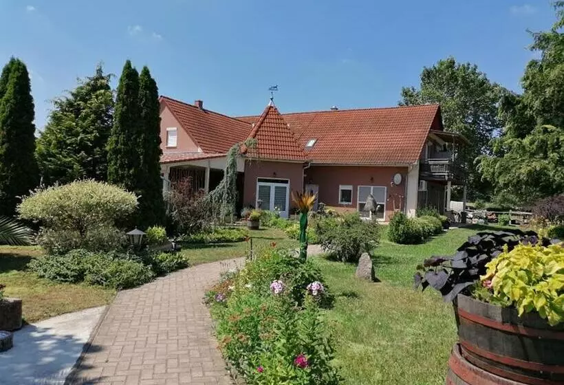 ベッドアンドブレックファースト Hartmann Panzió