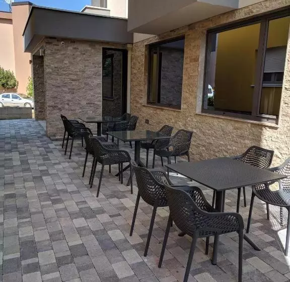 تختخواب و صبحانه Vesna