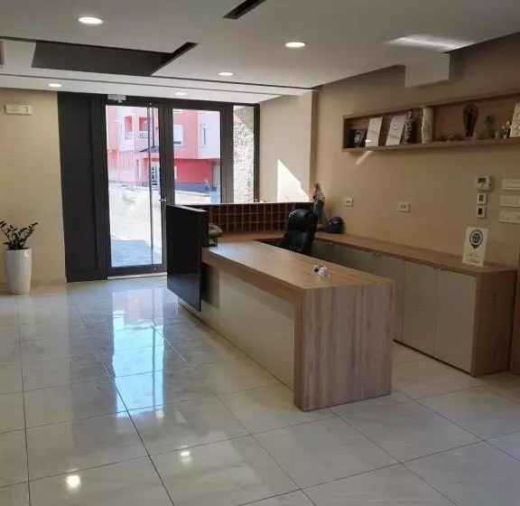 تختخواب و صبحانه Vesna