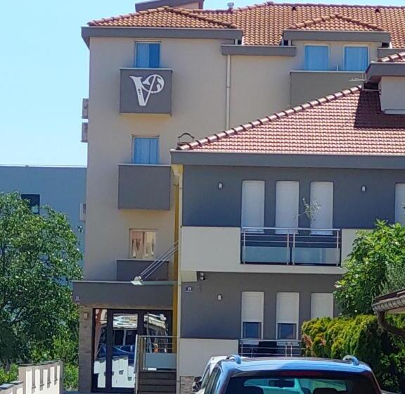 تختخواب و صبحانه Vesna