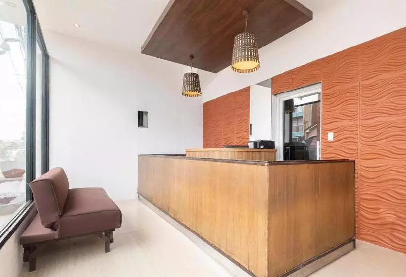 Hotelli Oyo 430 Michael S Place