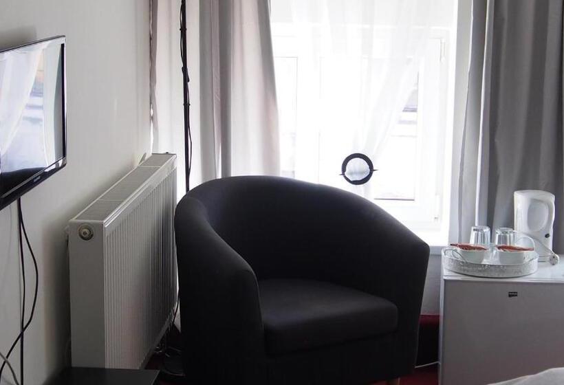 Panzió Penzion A Restaurace Na Jízdárně