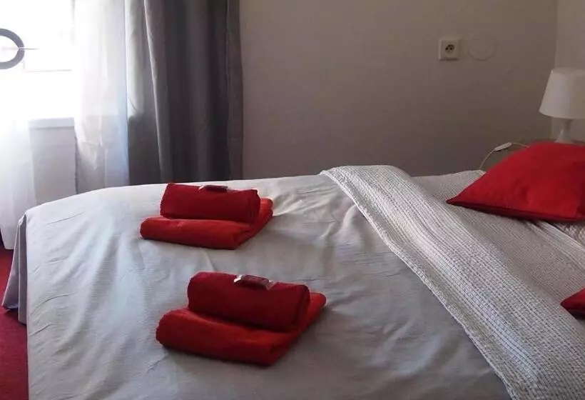 Majatalo Penzion A Restaurace Na Jízdárně